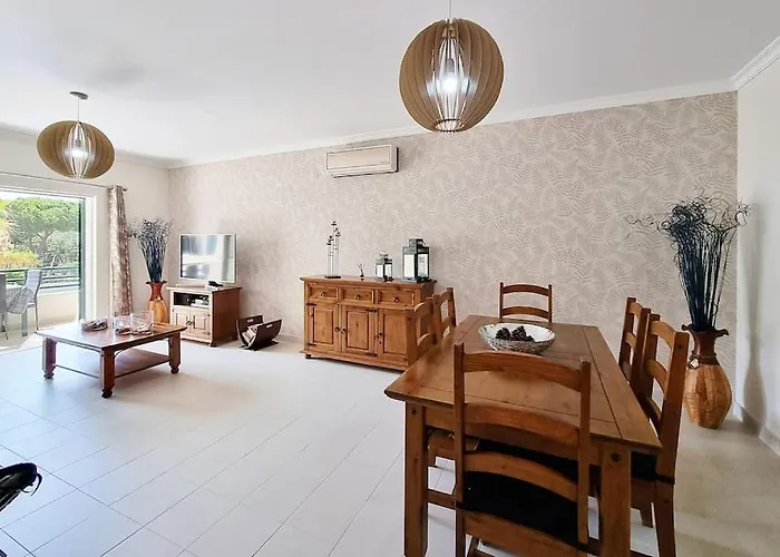 Sea Beside Албуфейра